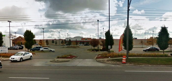 K-Mart (Kmart) - Chesterfield Township - 50700 Gratiot Ave (newer photo)